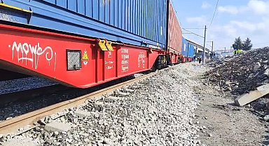 Çerkezköy'de deneme sürüşü sırasında üç vagon raydan çıktı