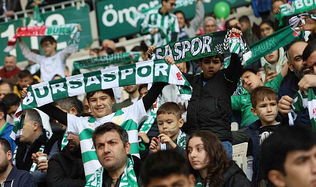 Çocuklar Bursaspor coşkusunu Büyükşehir'le yaşadı