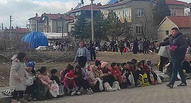 Çocukların şeker toplama geleneği yine bozulmadı