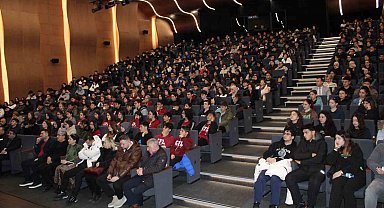 Çorlu'da öğrencilere Yapay Zeka ve İnsanlığın Geleceği anlatıldı