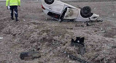Çorum'da takla atan otomobilin sürücüsü yaralandı
