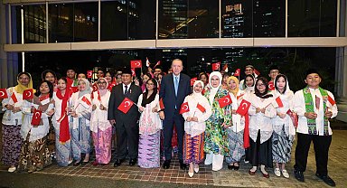 Cumhurbaşkanı Erdoğan'a Endonezya'da sevgi seli