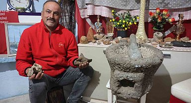 Dağları karış karış gezen çoban, 8 yıldır hoşuna giden her taşı evine getiriyor