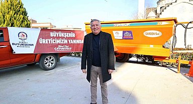 Denizli Büyükşehirden Honazlı üreticilere gübre römorku desteği