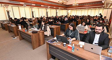 Denizli Ticaret Odası iş dünyasına e-ticareti öğretiyor