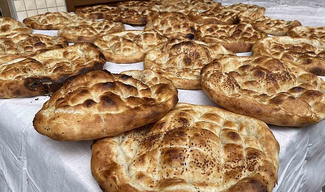 Denizli'de 280 gram Ramazan pidesi 20 liradan satışa sunulacak