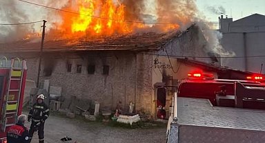 Denizli'de mermer imalathanesi yangında kullanılamaz hale geldi