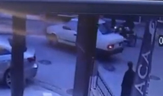 Denizli'de otomobile çarpan motosikletli yaralandı