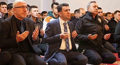 Depremde hayatını kaybedenler için Mevlid-i Şerif programı düzenlendi