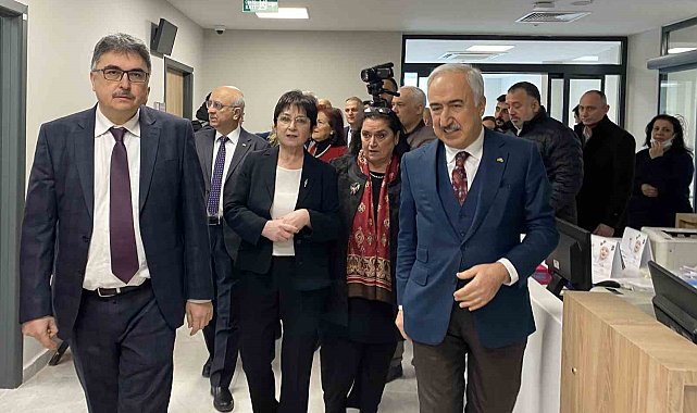 Depreme karşı yenilenen İÜ İstanbul Tıp Fakültesi Çocuk Sağlığı ve Hastalıkları Binası'nın açılışı yapıldı