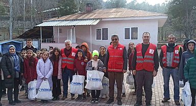 Depremzede öğrencilere kış desteği