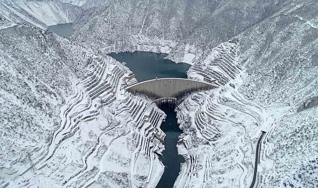 Deriner Barajı'ndan milli ekonomiye 50 milyar lira katkı