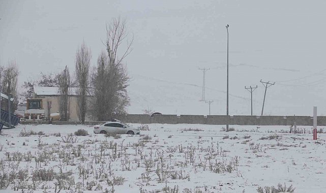 Diyadin'de dondurucu soğuk etkisini sürdürüyor