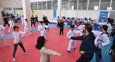 Diyarbakır Büyükşehir Belediyesinin ücretsiz spor kursları başladı