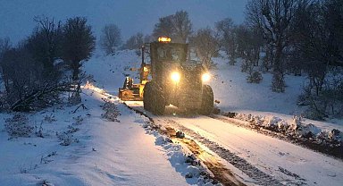 Diyarbakır'da kar yağışı nedeniyle kapanan 216 yol ulaşıma açıldı