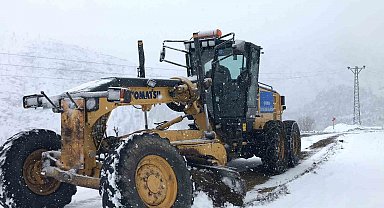 Diyarbakır'da karla mücadele çalışmaları sürüyor