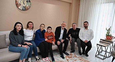 Dolandırıcıların yardım kampanyasına göz diktiği DMD kas hastası Görkem için Isparta tek yürek oluyor