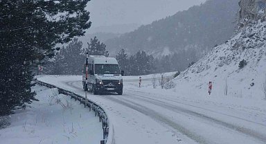 Domaniç Kocayayla geçidinde kar kalınlığı 40 santimetreye ulaştı