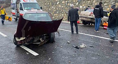 Domaniç'te trafik kazası: 3 yaralı