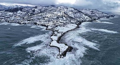 Dünyanın gündeminde olan Yason Burnu'ndan eşsiz kış manzarası