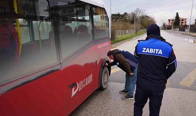 Düzce'de halk otobüslerine kış lastiği denetimi