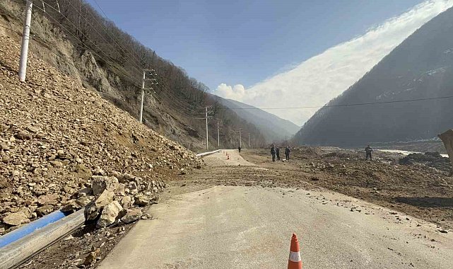 Düzce'de heyelan meydana geldi