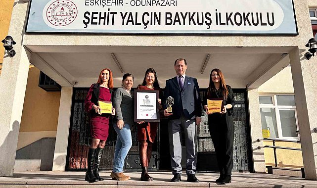 Ebru öğretmenden Eskişehir'i gururlandıran ödül