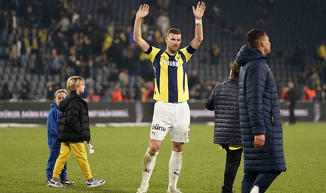 Edin Dzeko, 12. golüne ulaştı