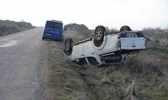 Edirne'de kontrolden çıkan pikap takla attı: 1 yaralı