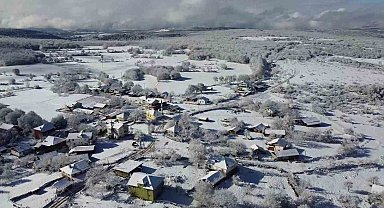 Eflani'de karlı köy manzaraları mest etti