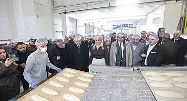 Ege'nin en büyük entegre ekmek üretim tesisi Merkezefendi'de açıldı