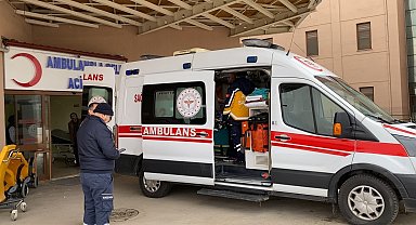 Elektrikli battaniye nedeniyle çıkan yangında yaşlı adam ağır yaralandı