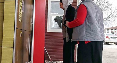 Elini makineye kaptıran işçi yaralandı