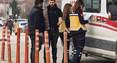 Elini testereye kaptıran işçinin parmağı koptu