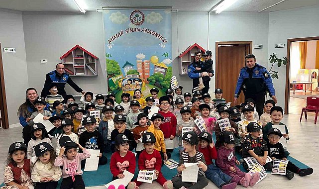 Emniyetten çocuklara güvenlik eğitimi