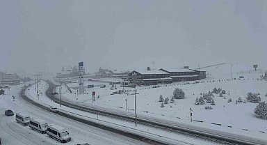 Erciyes'te kar kalınlığı 80 santimi buldu