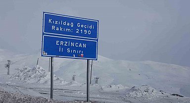 Erzincan'ın yüksek kesimlerinde kar ve sis etkili oluyor