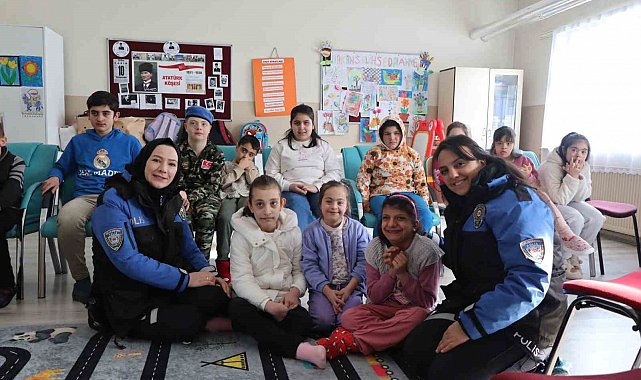 Erzurum polisinden uzanan şefkat eli