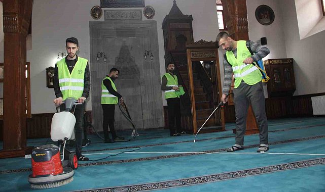 Erzurum'da camilerde Ramazan hazırlığı