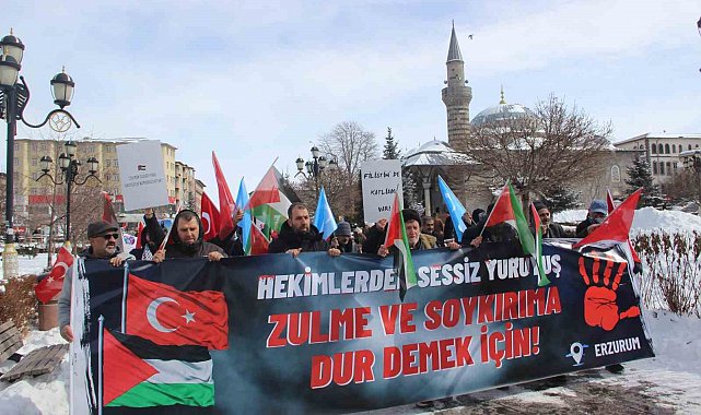 Erzurum'da sağlıkçıların sessiz yürüyüşü 67 haftadır sürüyor