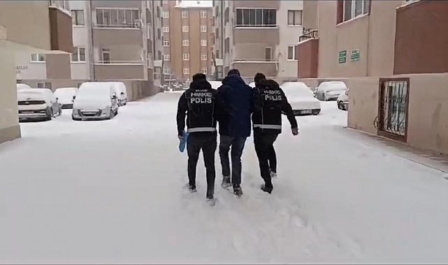 Erzurum'da uyuşturucu satıcılarına operasyon: 3 tutuklama