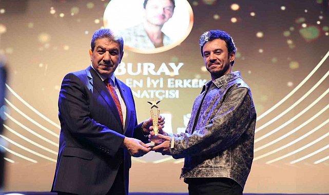 Esenler'de "Radyonun Yıldızları" ödülleri sahiplerini buldu