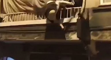 Esenler'deki yangında balkondan böyle atladılar