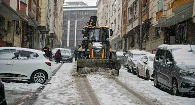 Esenyurt Belediyesi 850 personel ve 100 araçla görev başında