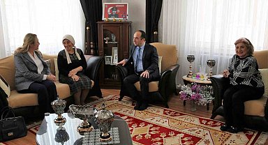 Eskişehir İl Emniyet Müdürü Yılmaz, şehit ailelerini ziyaret etti