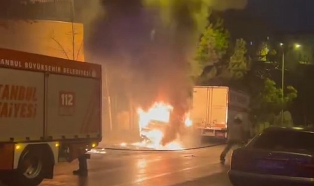 Eyüpsultan'da alev alan araçta patlamalar peş peşe geldi