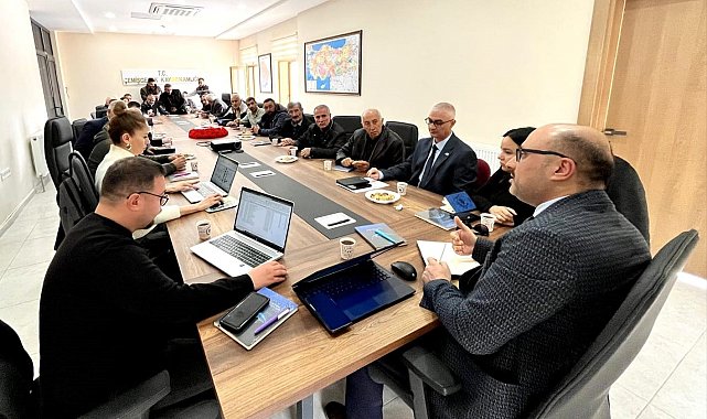 Fırat EDAŞ yöneticileri Çemişgezek'te muhtarlarla bir araya geldi