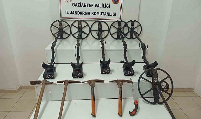 Gaziantep'te define bulmak için izinsiz kazı yapan 5 şahıs suçüstü yakalandı