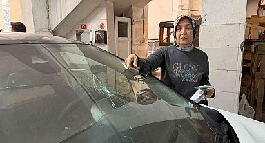 Gaziantep'te maganda kurşunu park halindeki otomobile isabet etti