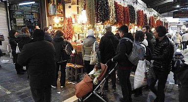 Gaziantep'te Ramazan öncesi hafta sonu çarşı pazarda yoğunluk